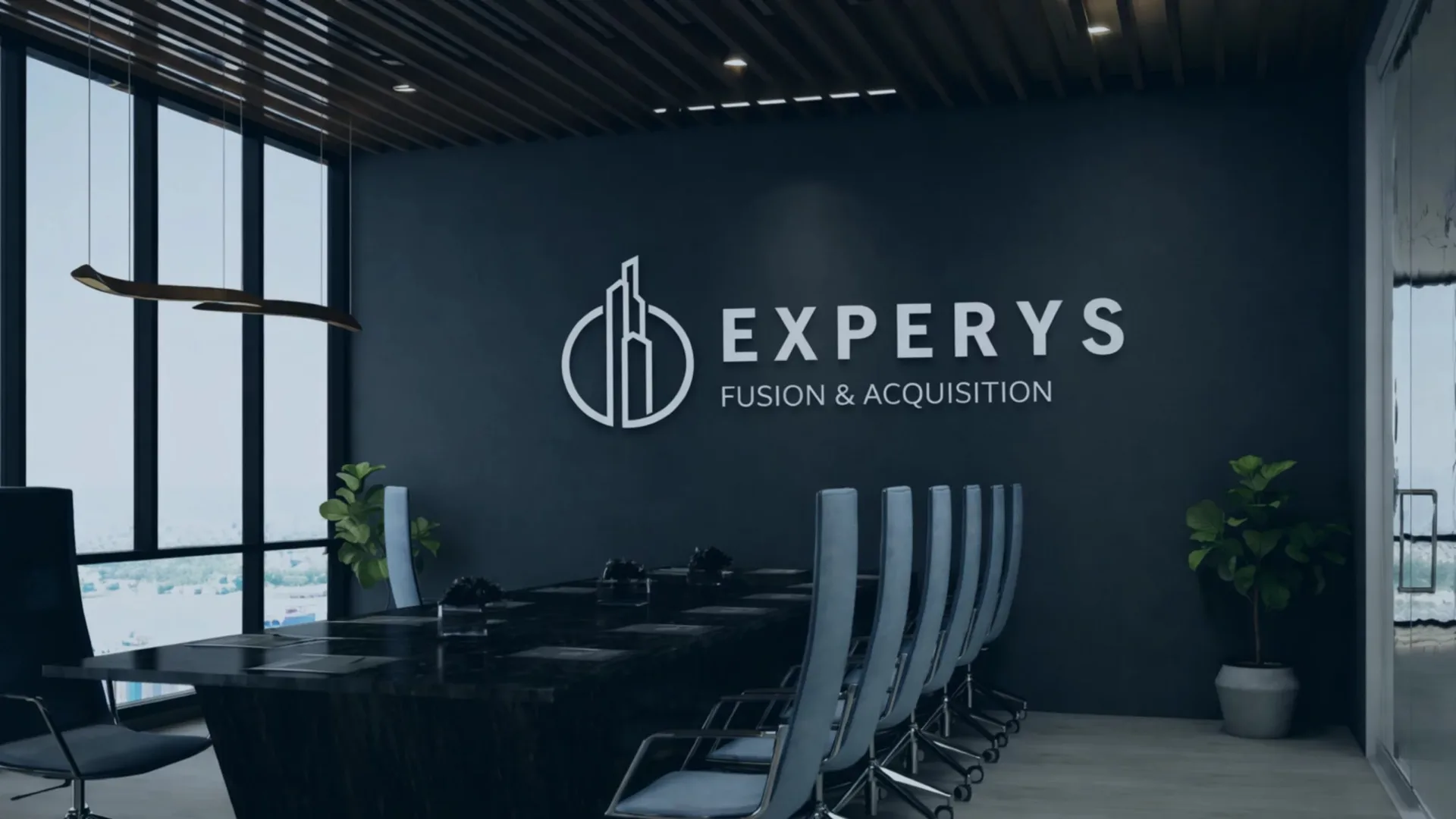 Salle de réunion du cabinet Experys, logo Experys Fusion & Acquisition sur le mur